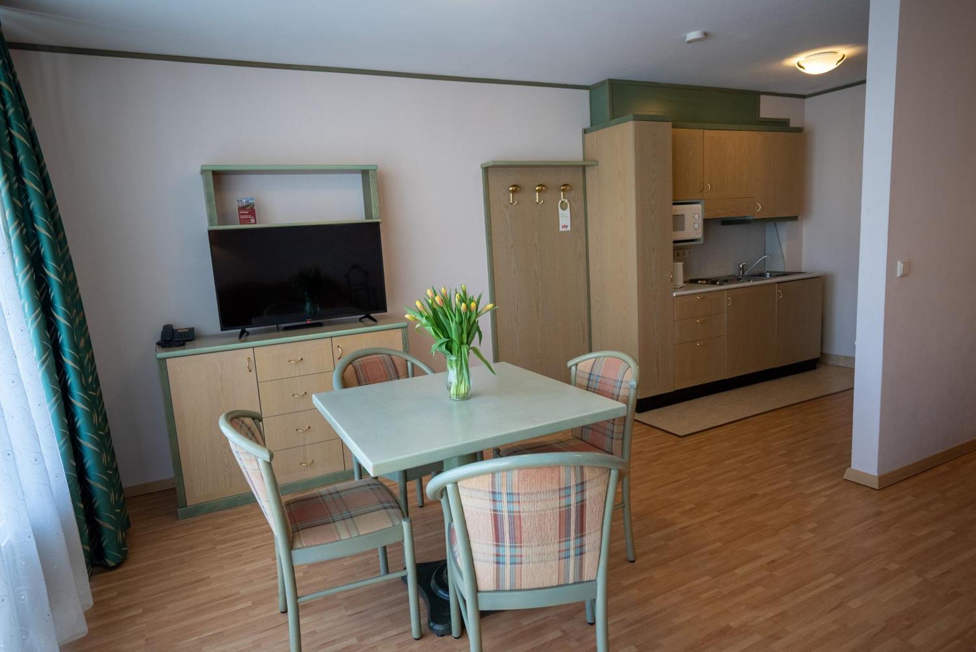 Hotel Esplanade & Aparthotel Rialto Binz Ngoại thất bức ảnh
