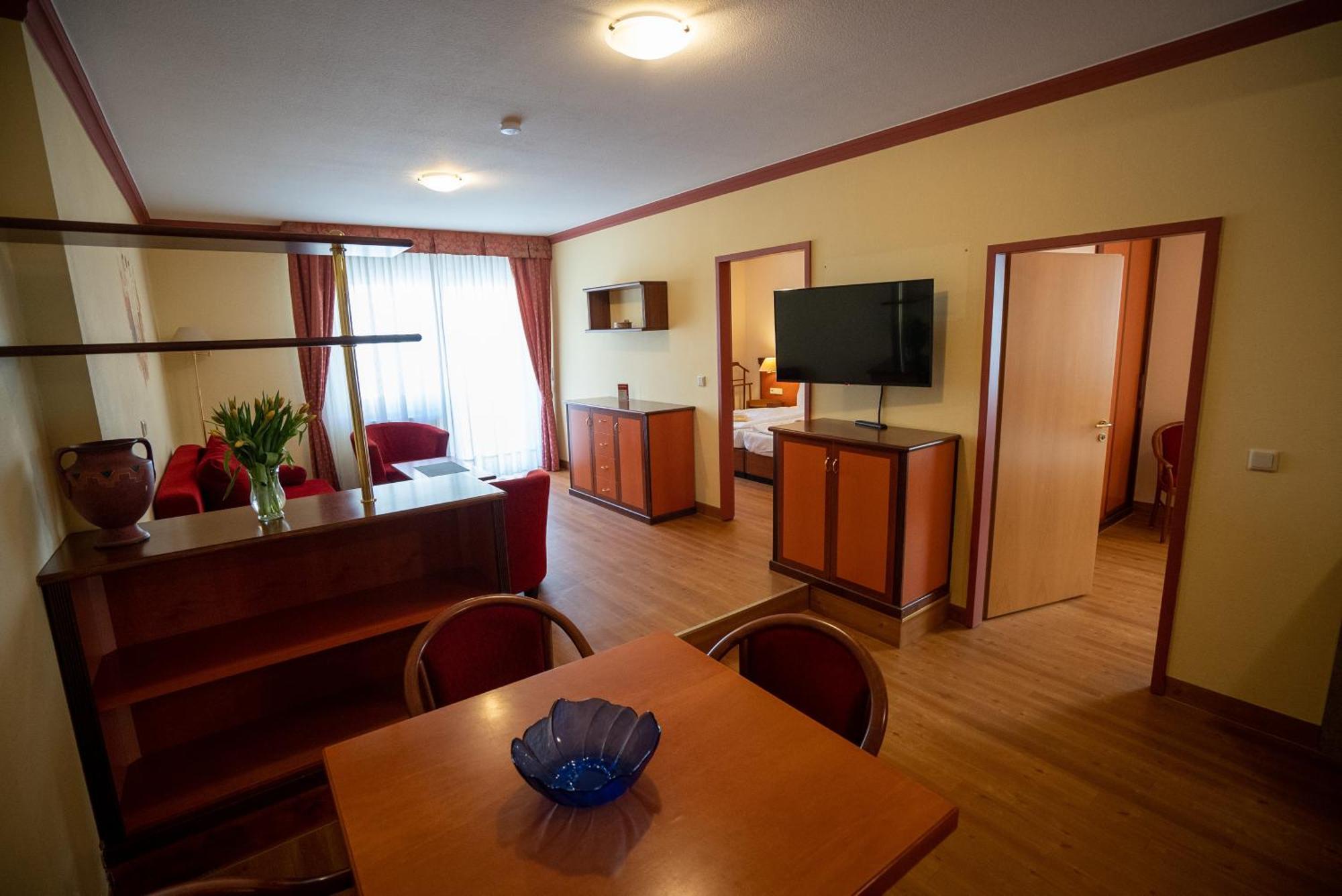 Hotel Esplanade & Aparthotel Rialto Binz Ngoại thất bức ảnh